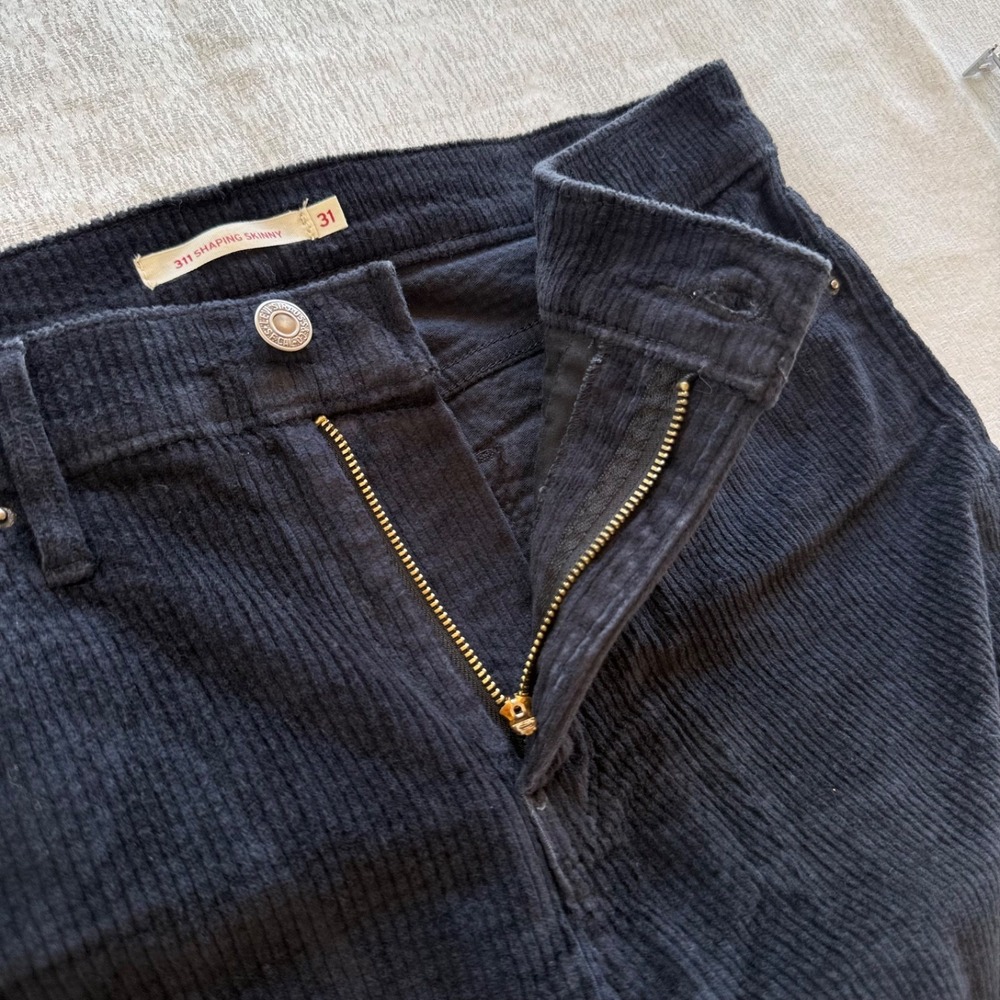 Levis 311 Shaping Skinny Corduroy Pants Black Size 31x30 High Rise - Picture 6 of 16